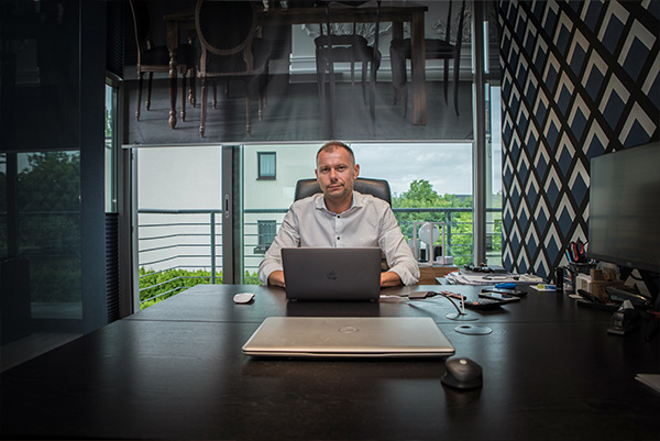 Dyrektor do spraw sprzedaży Łukasz Graca